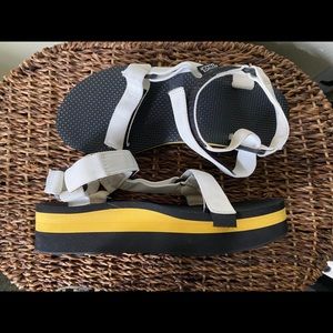 Tevas Platform sandals